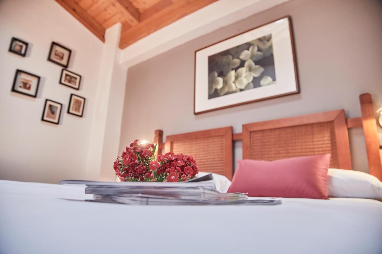 Hotel Casa Azcona Zizur Mayor Kültér fotó