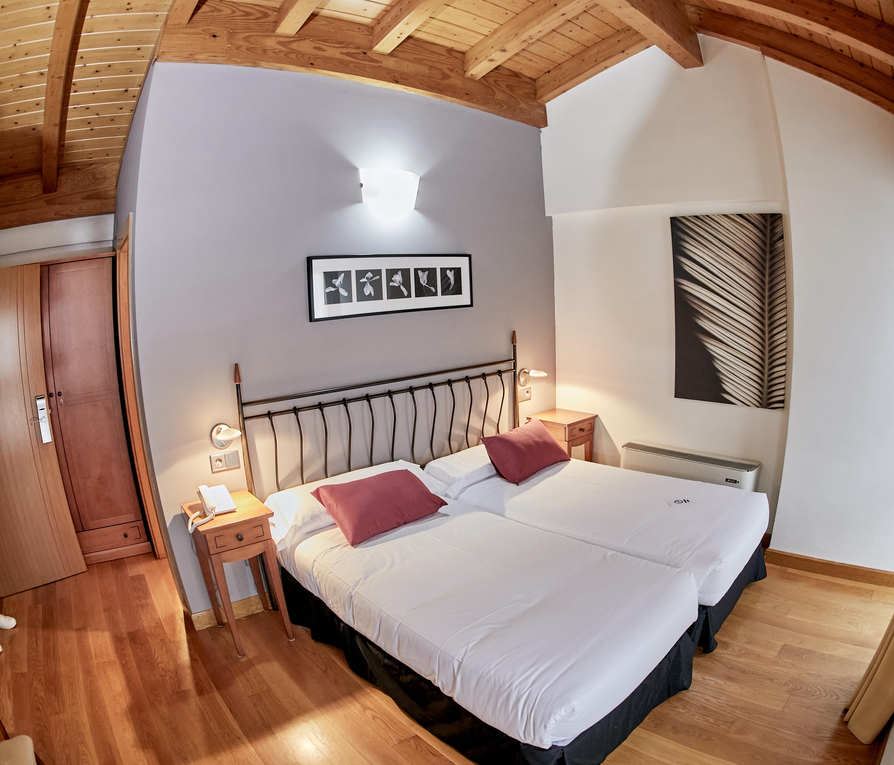 Hotel Casa Azcona Zizur Mayor Kültér fotó