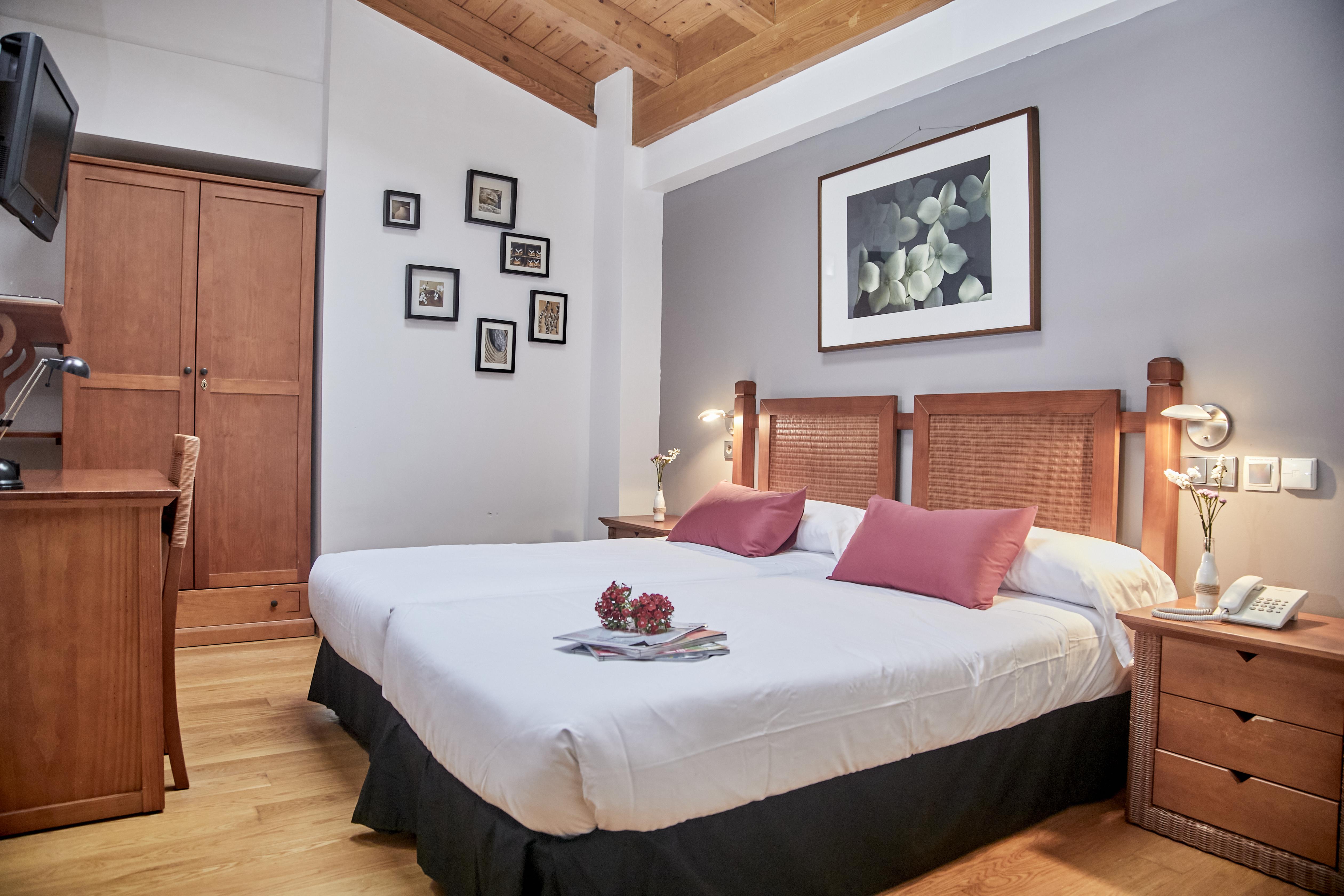 Hotel Casa Azcona Zizur Mayor Kültér fotó